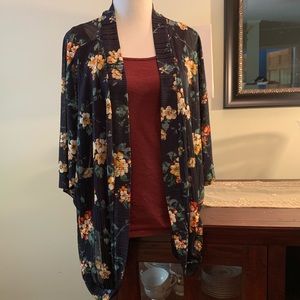 NWOT crescent 2X navy kimono